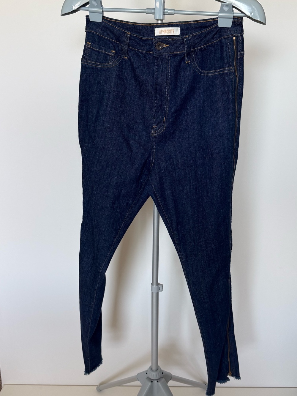 Aphrodite Dark Wash Skinny Jeans Size 11/30 Size Zip Raw Hem